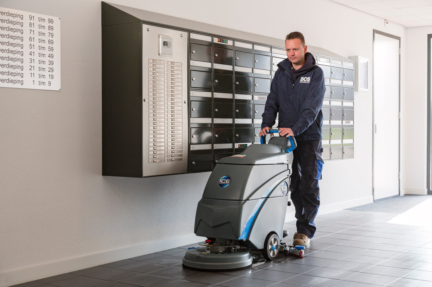 Autolaveuse autoportée ICE i18B - Gamme économique